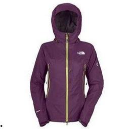 国产女士冲锋衣测评视频,保暖防风，时尚与实用的完美结合