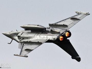 国产战机倒飞视频播放,空中表演震撼全场